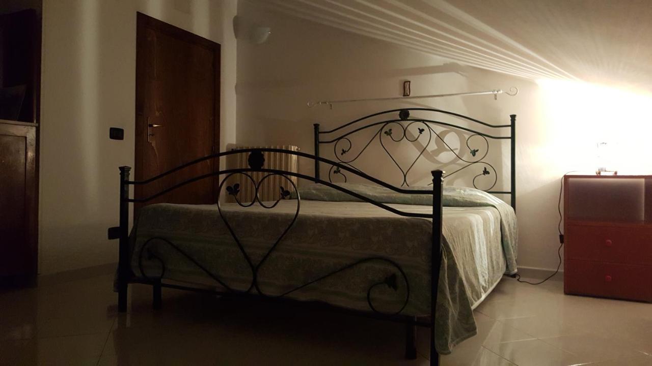 מונופולי B & B La Mansarda מראה חיצוני תמונה