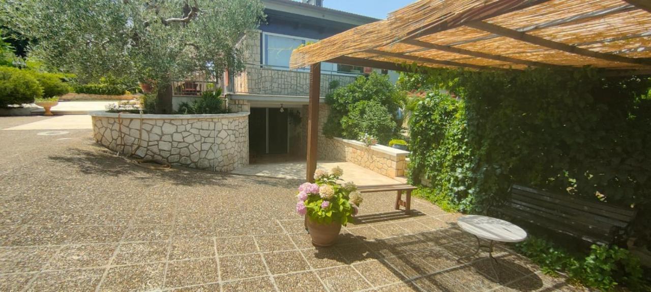 מונופולי B & B La Mansarda מראה חיצוני תמונה